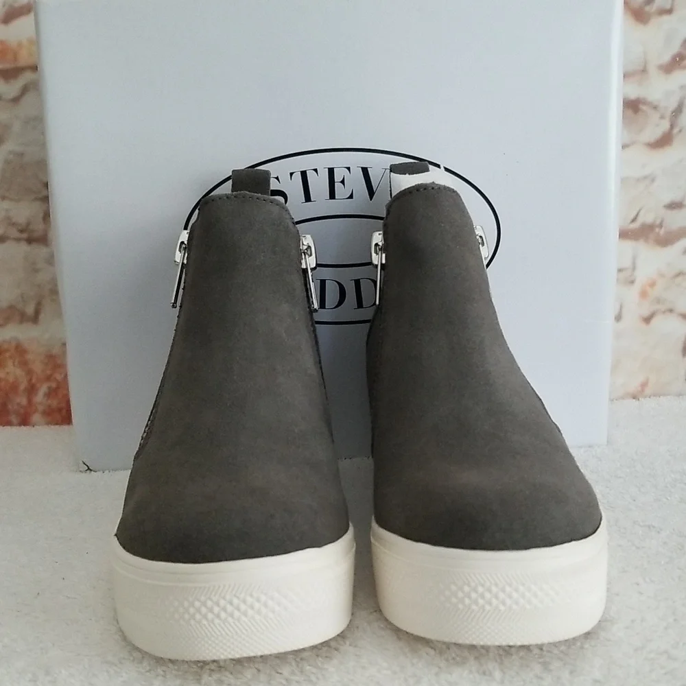 New Steve Madden Wedgie Leather Sneakers - Picture 10 of 13
